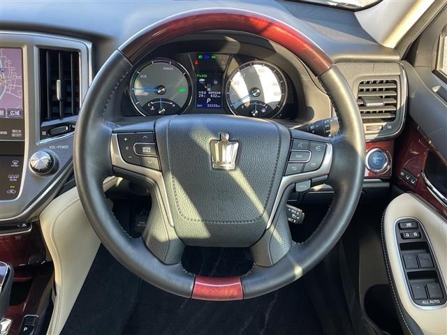 Toyota CROWN MAJESTA 2015 8607592-10