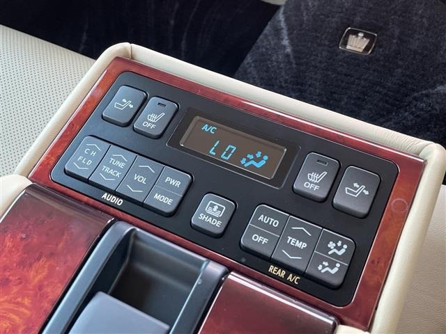 Toyota CROWN MAJESTA 2015 8607592-16