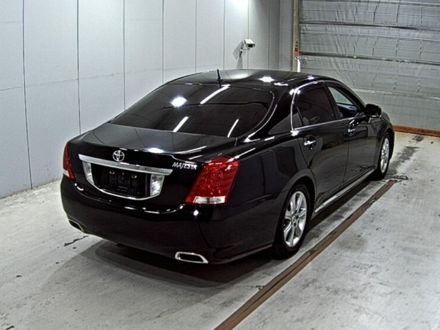 Toyota CROWN MAJESTA 2009 8607596-5