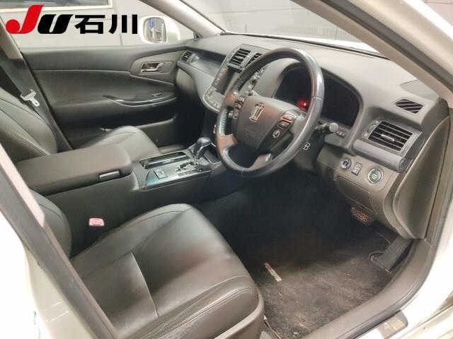 Toyota CROWN 2009 8605325-3