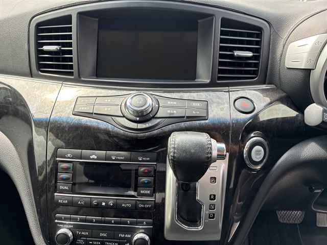 Nissan ELGRAND 2011 8598172-6