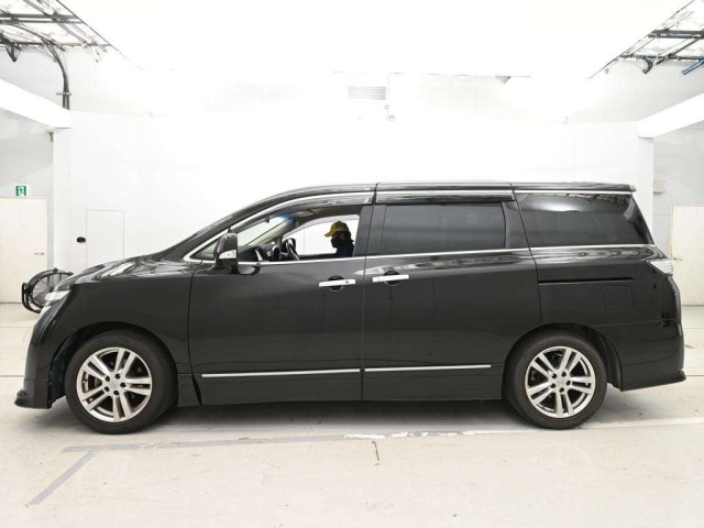 Nissan ELGRAND 2011 8598178-4