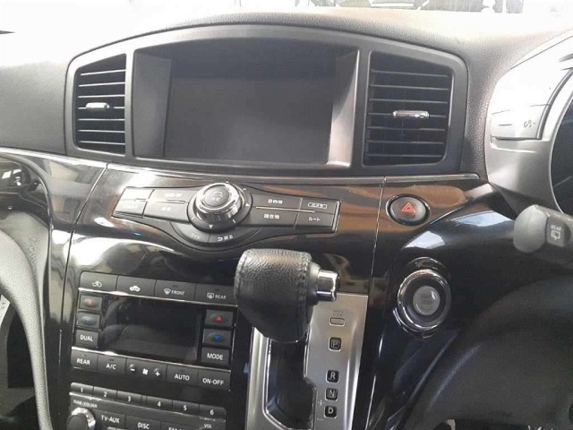 Nissan ELGRAND 2014 8598179-12