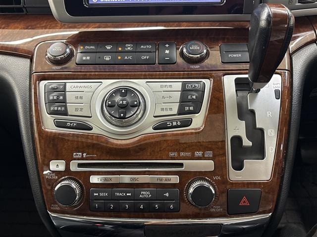 Nissan ELGRAND 2008 8598239-1