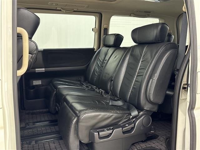 Nissan ELGRAND 2008 8598239-6
