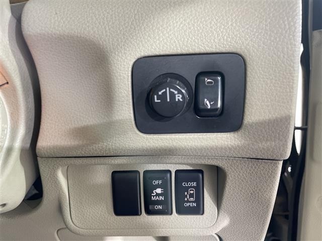 Nissan ELGRAND 2003 8598242-3