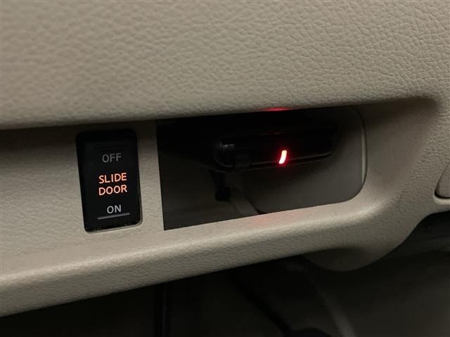 Nissan ELGRAND 2003 8598242-7