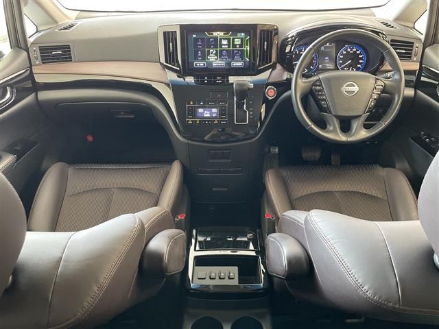 Nissan ELGRAND 2021 8598244-15