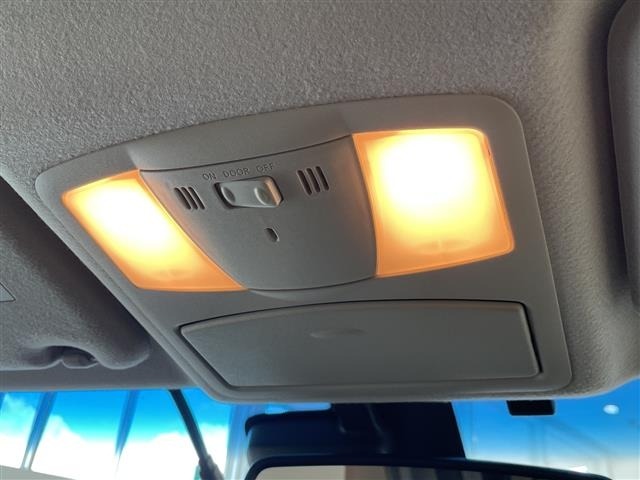 Nissan ELGRAND 2021 8598244-22