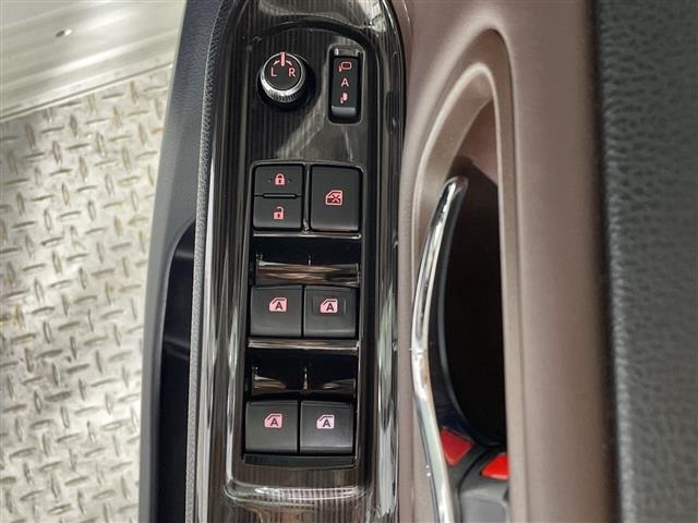 Toyota ESQUIRE 2018 8598130-23
