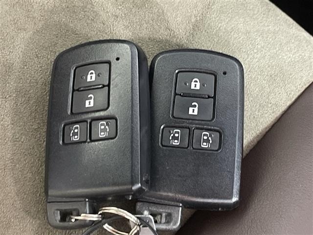 Toyota ESQUIRE 2018 8598130-7