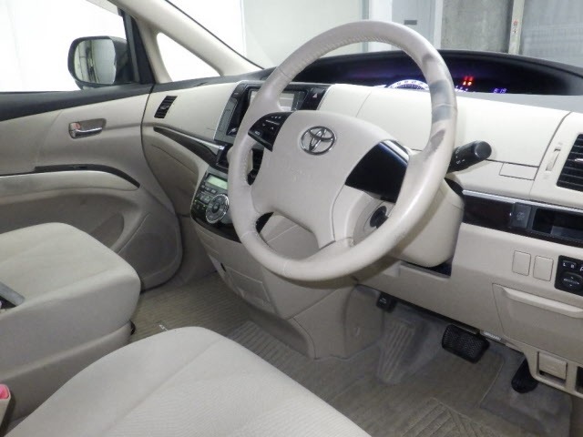 Toyota ESTIMA 2014 8598414-3