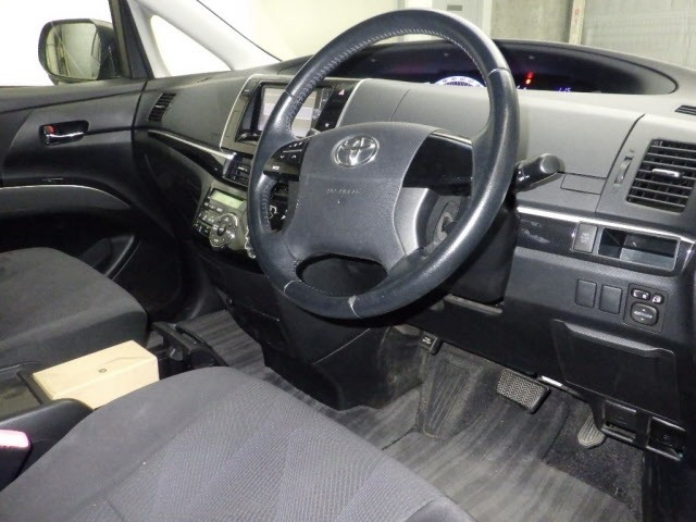Toyota ESTIMA 2013 8598418-3