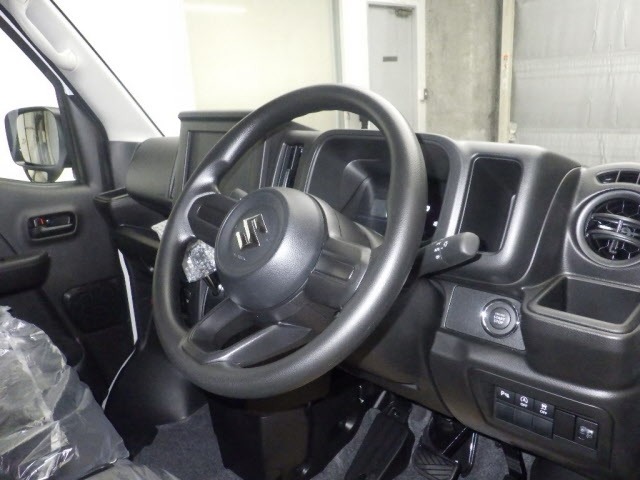 Suzuki EVERY 2026 8609978-3
