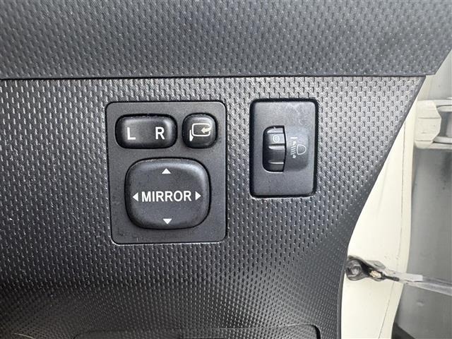 Toyota IST 2008 8605768-4