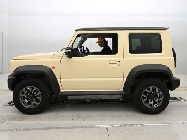 Suzuki JIMNY SIERRA 2022 8609707-4