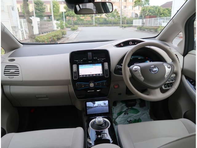 Nissan LEAF 2017 8607634-1