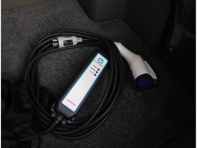 Nissan LEAF 2017 8607634-27