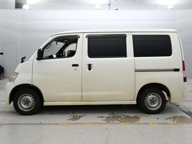 Toyota LITEACE VAN 2016 8602218-4