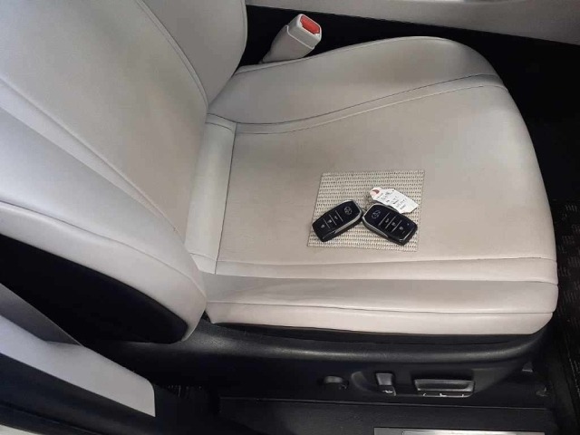 Toyota Mirai 2015 8607877-10