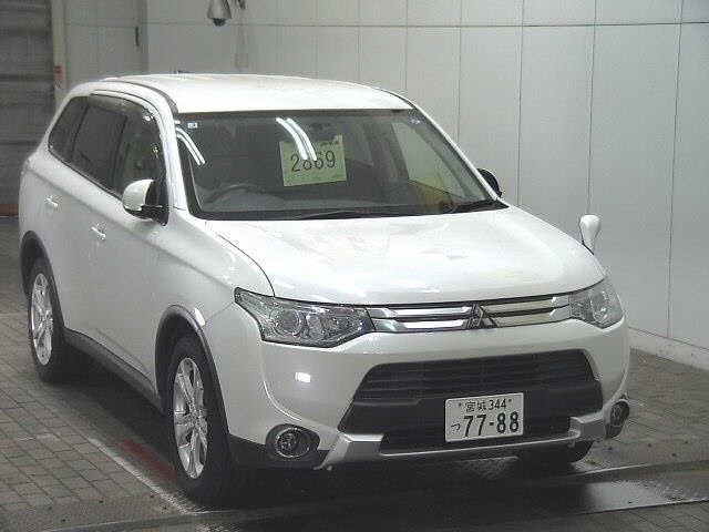 Mitsubishi OUTLANDER 2015 8608515-0