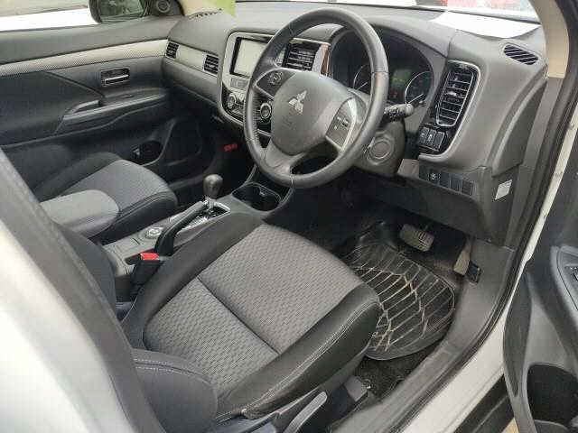 Mitsubishi OUTLANDER 2015 8608515-3