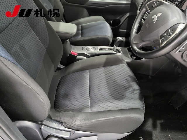 Mitsubishi OUTLANDER 2013 8608525-5