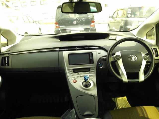 Toyota PRIUS 2013 8600151-8