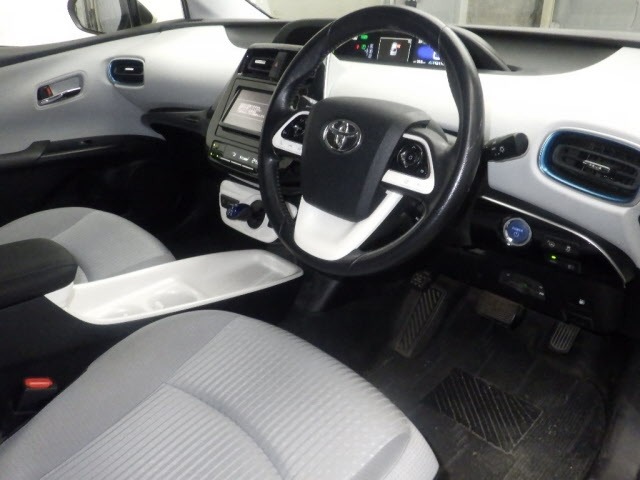 Toyota PRIUS 2016 8600193-3