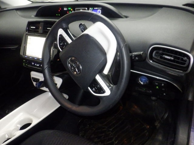 Toyota PRIUS 2016 8600204-3
