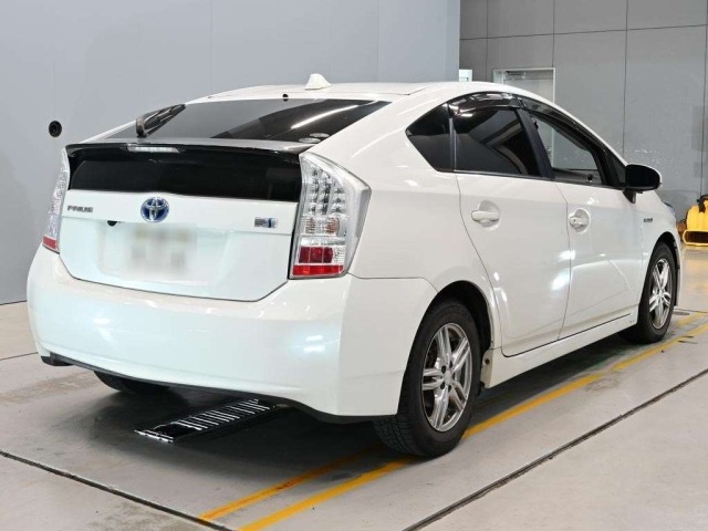 Toyota PRIUS 2011 8600271-1
