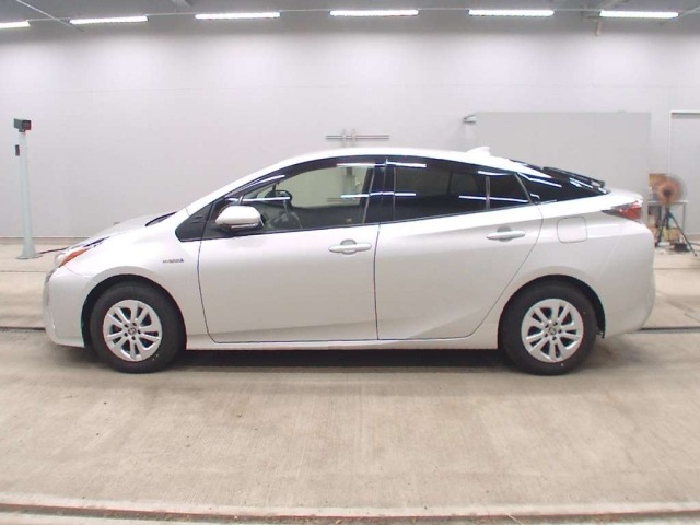Toyota PRIUS 2017 8600278-4