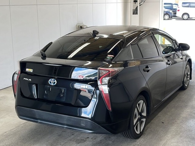 Toyota PRIUS 2015 8600286-1