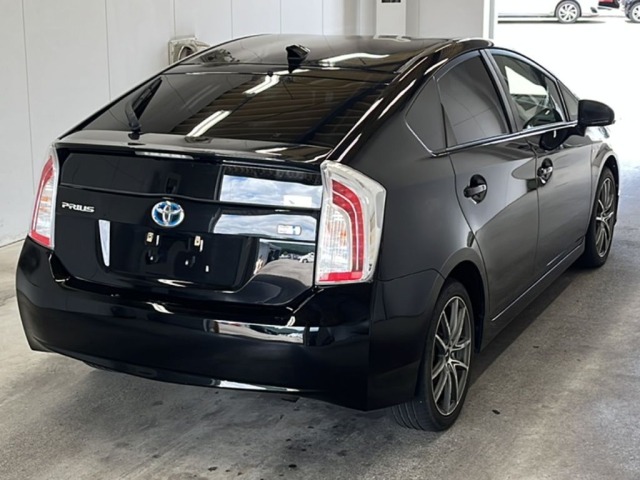 Toyota PRIUS 2015 8600288-1
