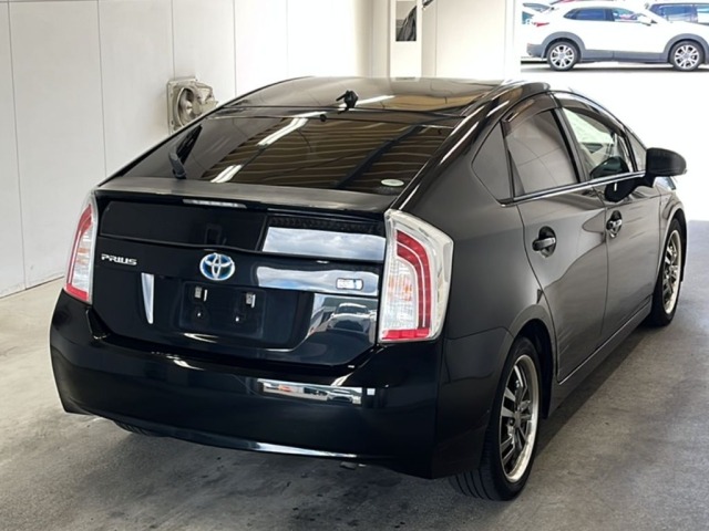 Toyota PRIUS 2013 8600289-1
