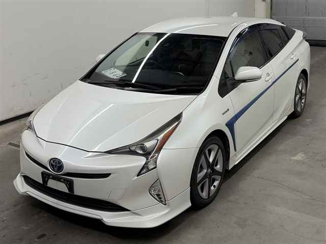 Toyota PRIUS 2015 8600343-4