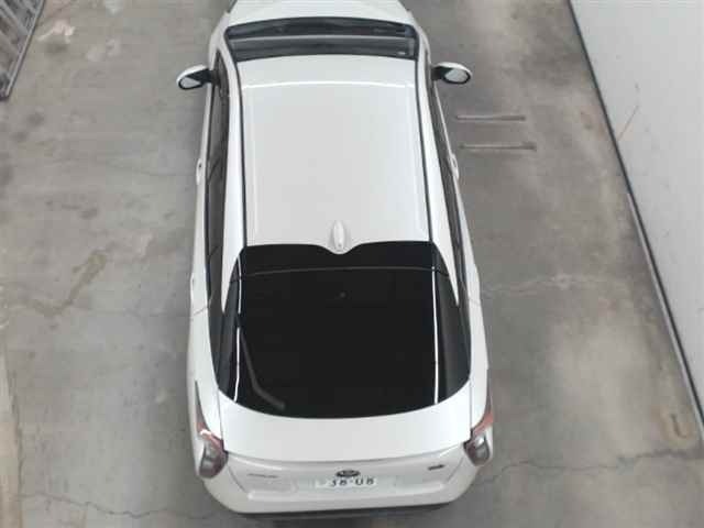 Toyota PRIUS 2016 8600348-10