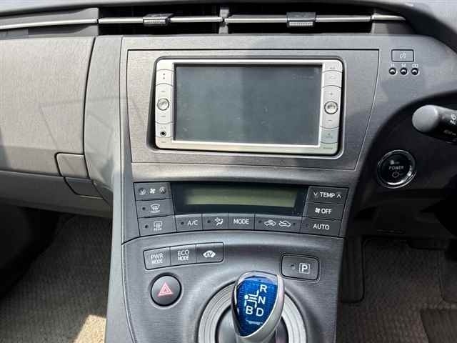 Toyota PRIUS 2010 8600352-6