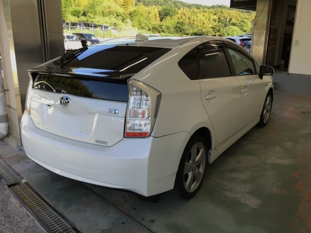 Toyota PRIUS 2011 8600353-4