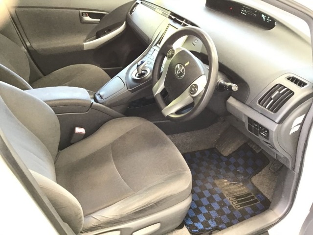 Toyota PRIUS 2011 8600353-5