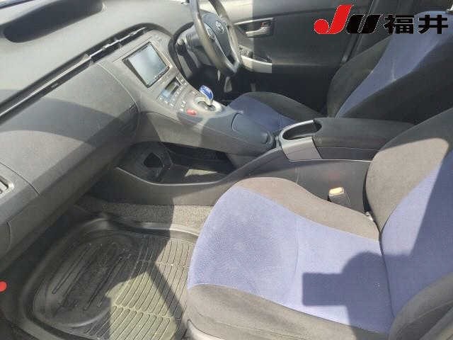 Toyota PRIUS 2015 8600363-5