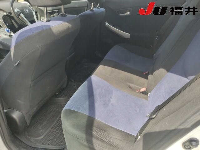 Toyota PRIUS 2015 8600363-6
