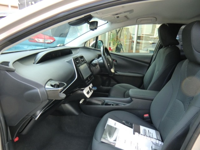 Toyota PRIUS 2016 8600430-15