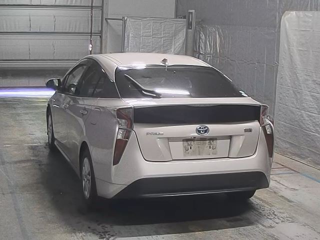Toyota PRIUS 2016 8600484-8