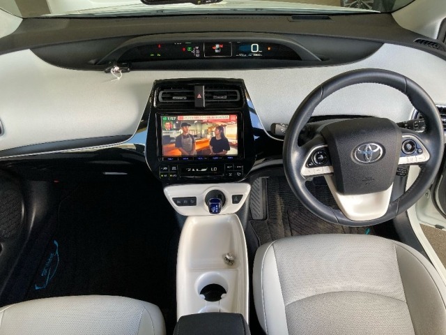 Toyota PRIUS 2016 8600557-3