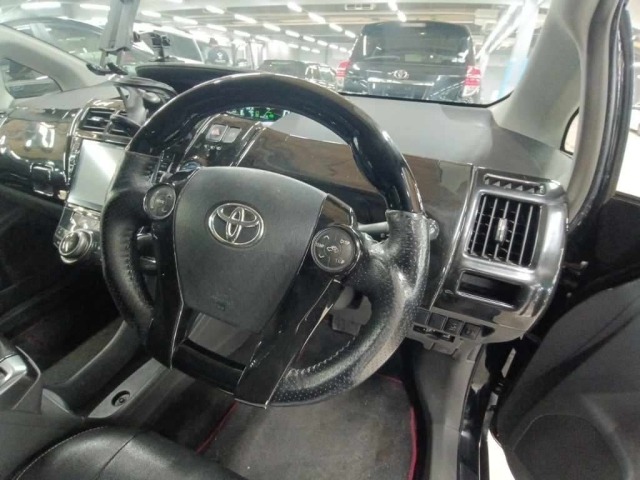 Toyota PRIUS 2014 8606901-9