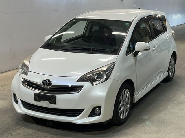 Toyota RACTIS 2015 8607383-0