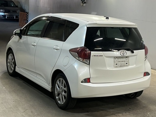 Toyota RACTIS 2015 8607383-1
