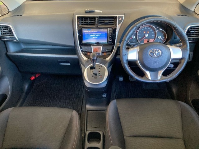 Toyota RACTIS 2015 8607383-3