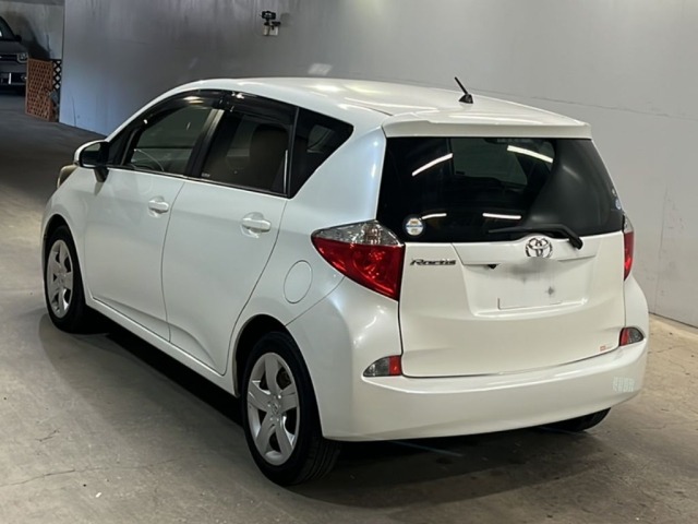 Toyota RACTIS 2013 8607384-1